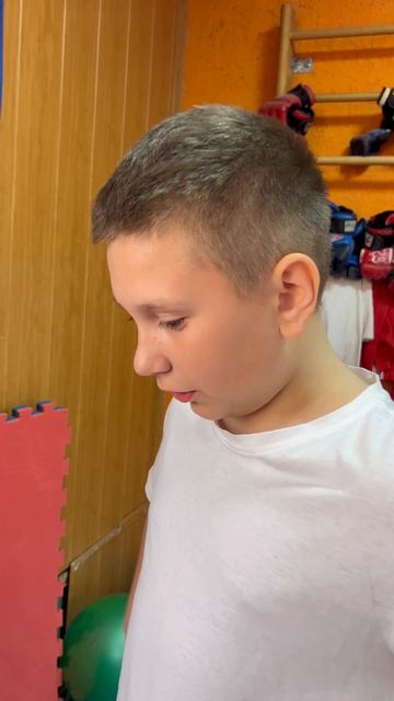 Отобрал ШОКОЛАДКУ!😩