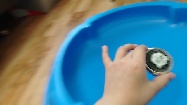 Давай снимай как хагги вагги улетел на газете и пердеже