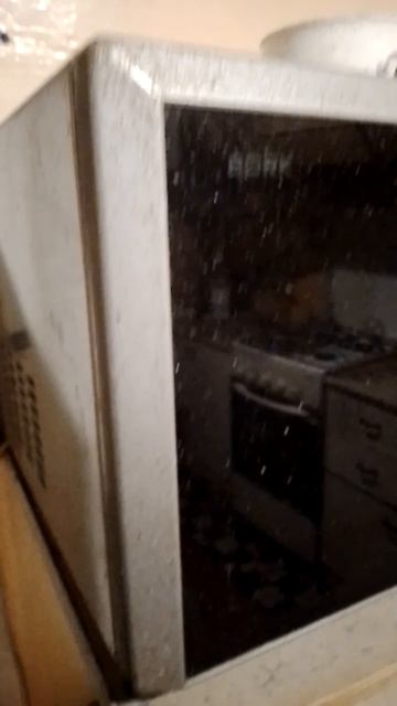 Как такой фельдшер скорой мог кого-то спасать не понимаю?!  Бедные люди!