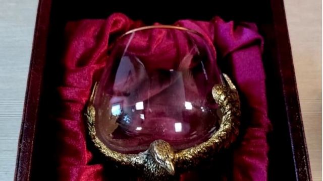 Подарочные бокалы для коньяка и вина в шкатулке