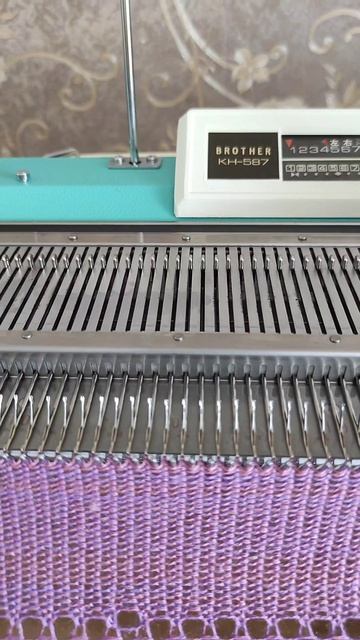 Вязальная машина Brother KH587