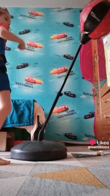 Like_7629951119871975212.mp4