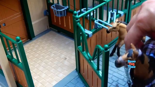 Schleich Stable With Horses Playset For Kids