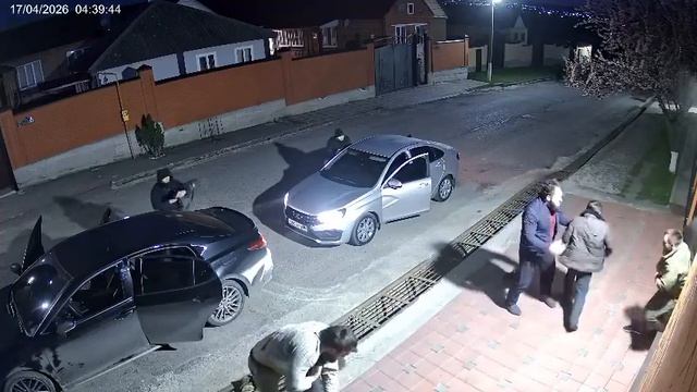 В Ингушетии в селе Гази-Юрт произошел настоящий боевик.

На фоне ранее возникшего конфликта между пр