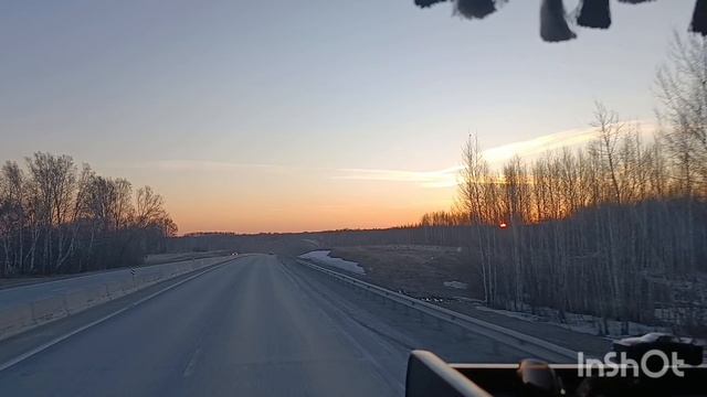 Добрался до Новосибирска. Разгрузился-загрузился и обратно. На кемеровских горках дорога растаяла.