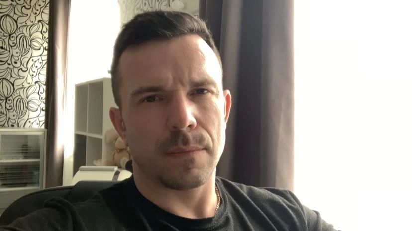 Кто бы знал делаем что можем  Высаживаю банан  Дубляж ИИ или Что со звуком  Жизнь на юге