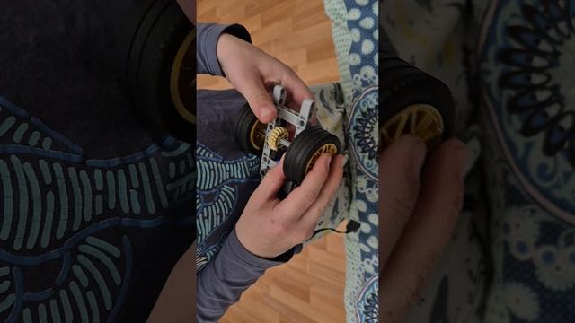 Лего машина сборкана управлении