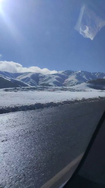 Еду по горной дороге Армении