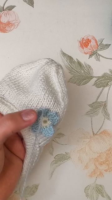 Следки с цветочками.