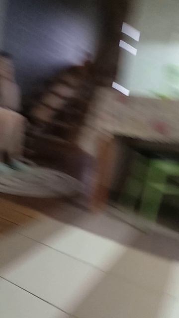 TOM

*Я нахожу свой старый телефон*

Том, который не сpaL и не ел с 2011 года:TOM

*Я нахожу свой с