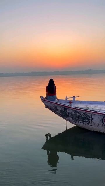 ЖИЗНЬ-КАК ПЕСОЧНЫЕ ЧАСЫ ,ГДЕ КАЖДЫЙ МИГ БЕЗВОЗВРАТНО ИСЧЕЗАЕТ,ОСТАВЛЯЯ ЗА СОБОЙ ЛИШЬ СЛЕДЫ .