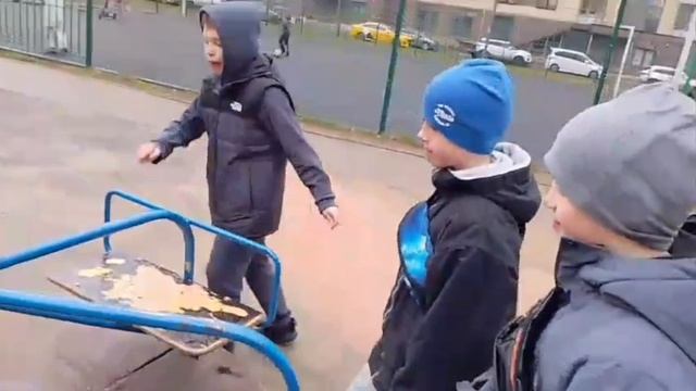 Выполняем 10 экстремальных челенжей от нейросети