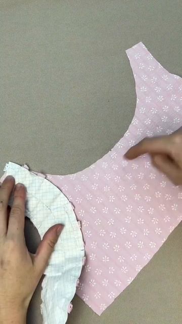 Необычный вариант декора горловины 🔥