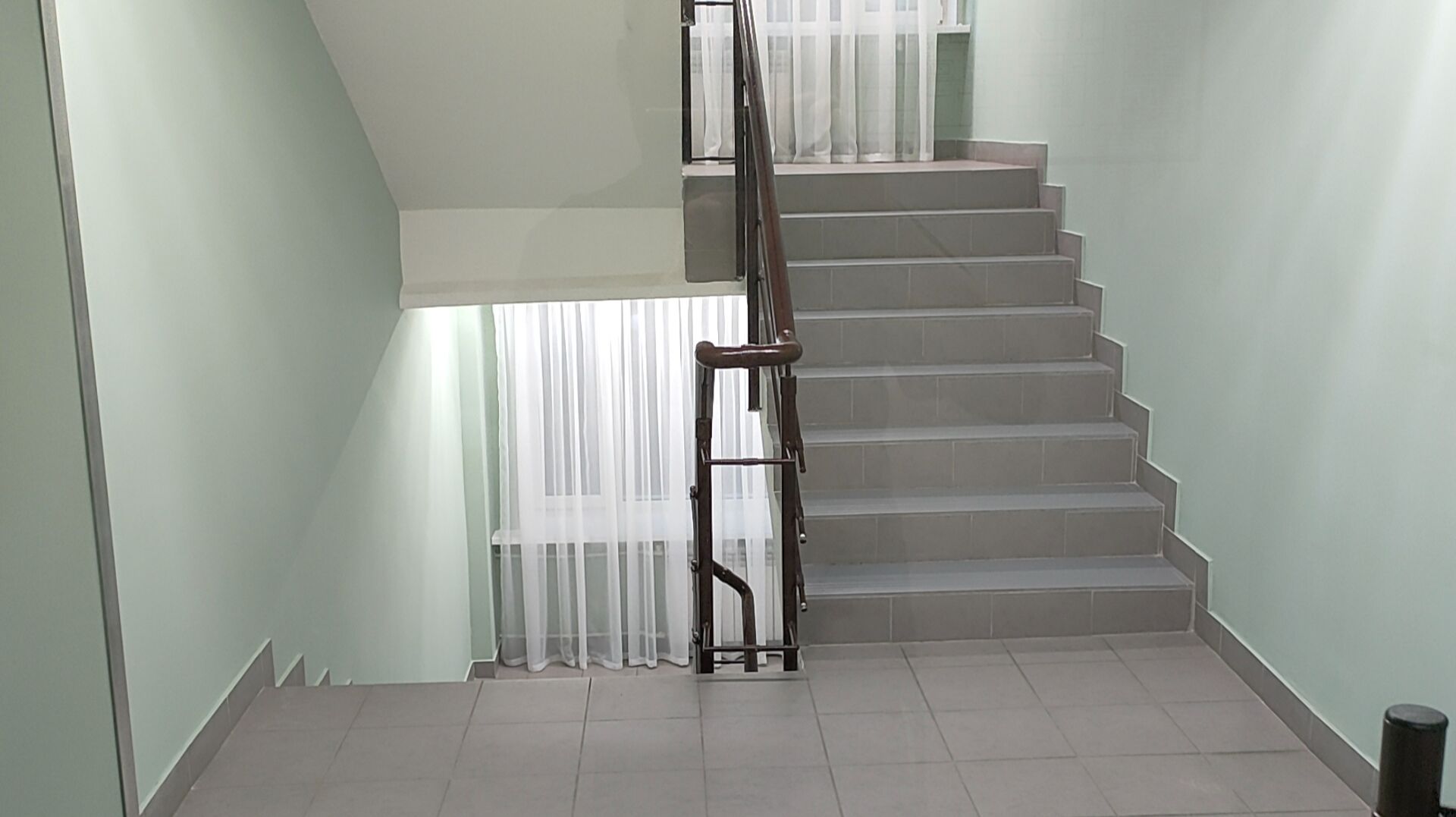 Chayka _ Park-Hotel . [этаж изнутри]