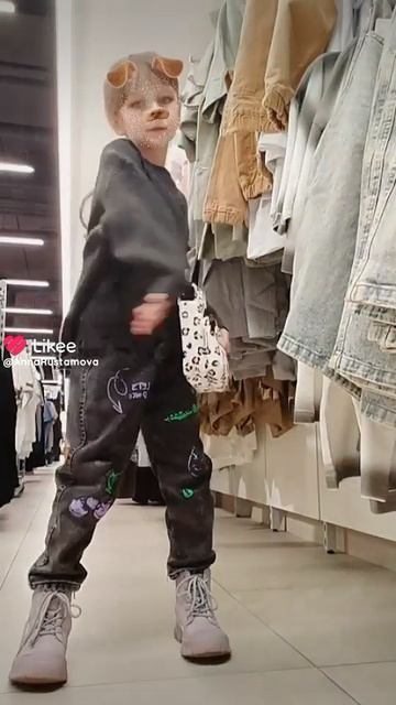 Like_7630389971058303722.mp4