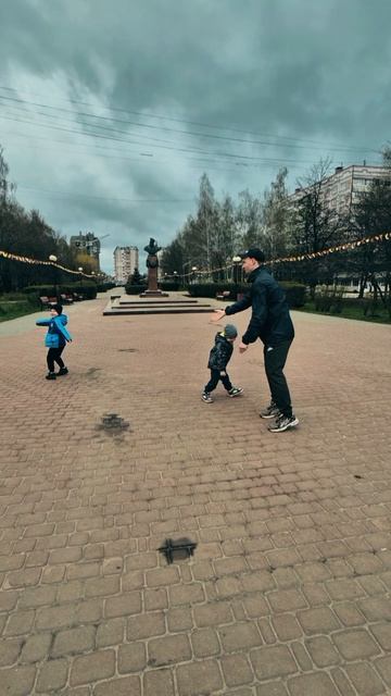 РУКУ  ДЕРЖИ МОЮ.. 🙏🏼