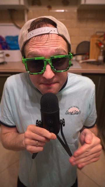 ЖЕНЬКА научился БИТБОКСИТЬ