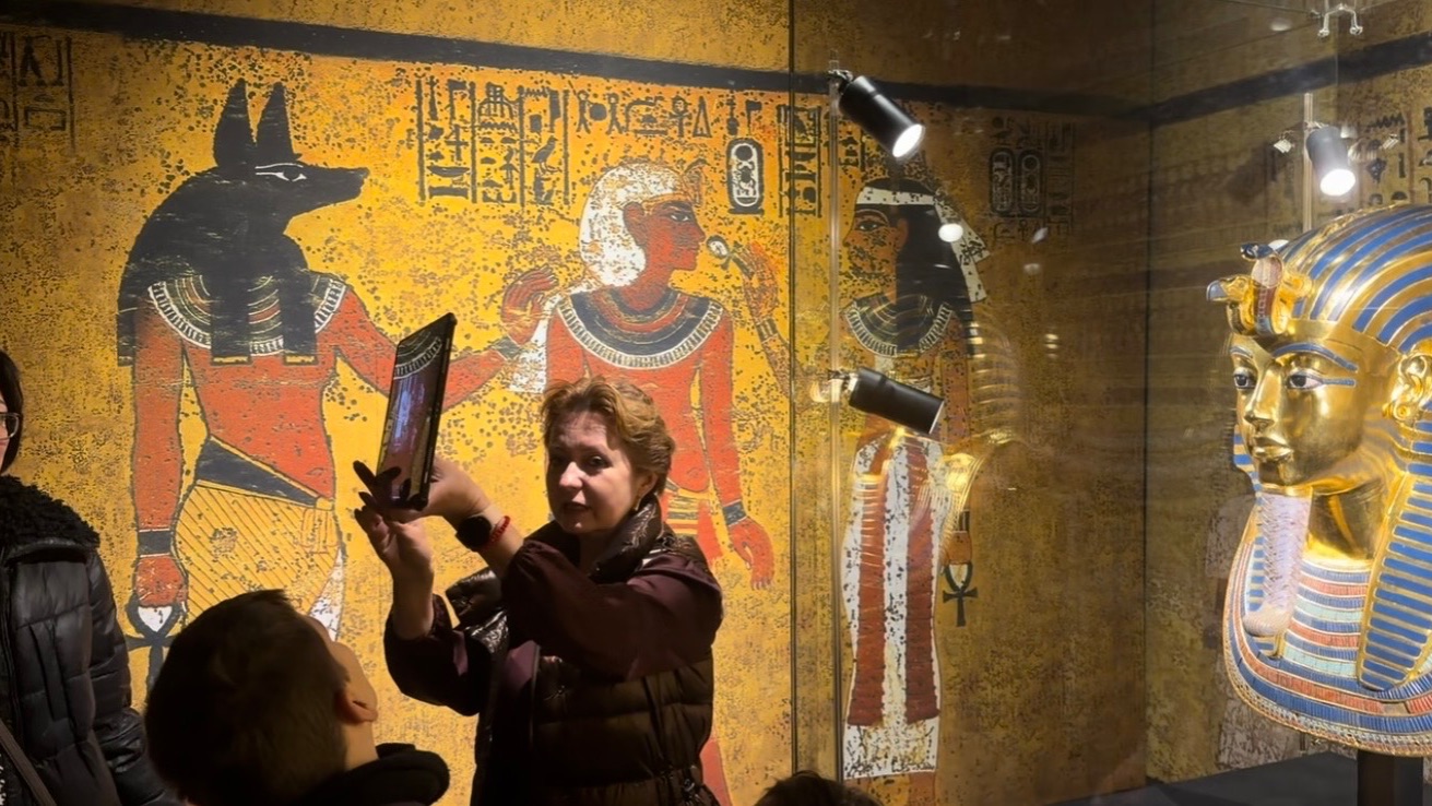Экскурсия по выставке Сокровища гробницы Тутанхамона