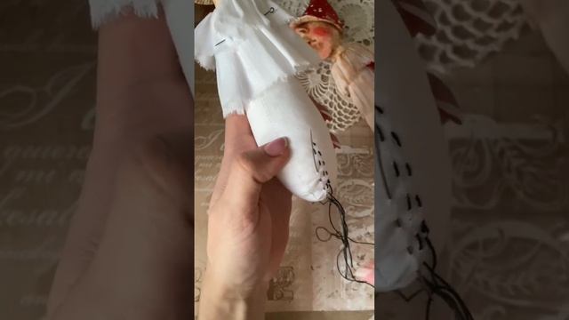 21. Вышиваем ножку