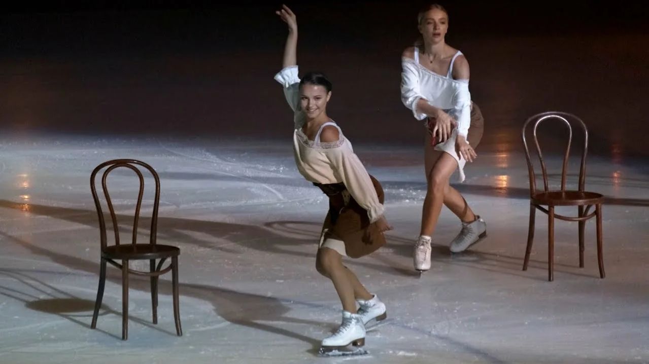 Анна Щербакова и Чемпионы. Ольга Бузова и Филипп Киркоров.