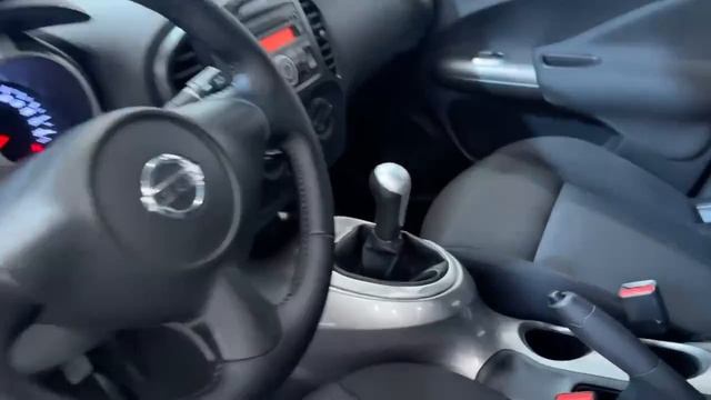 Nissan Juke 2012 серый