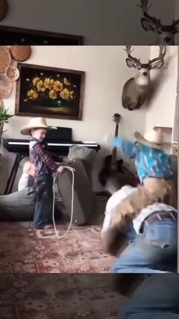 С батей не заскучаешь 😂