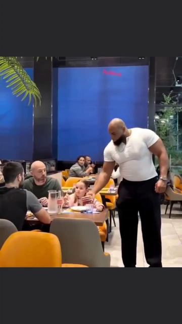 Улыбнись,скрытая камера !