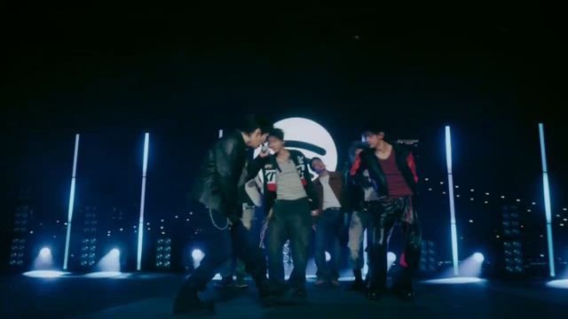 BTS - SWIM живое выступление в Pier 17 остров Манхэттен