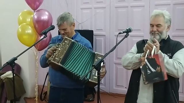 А жизнь моя течёт и катится. Исполняет автор Алексей Медведев