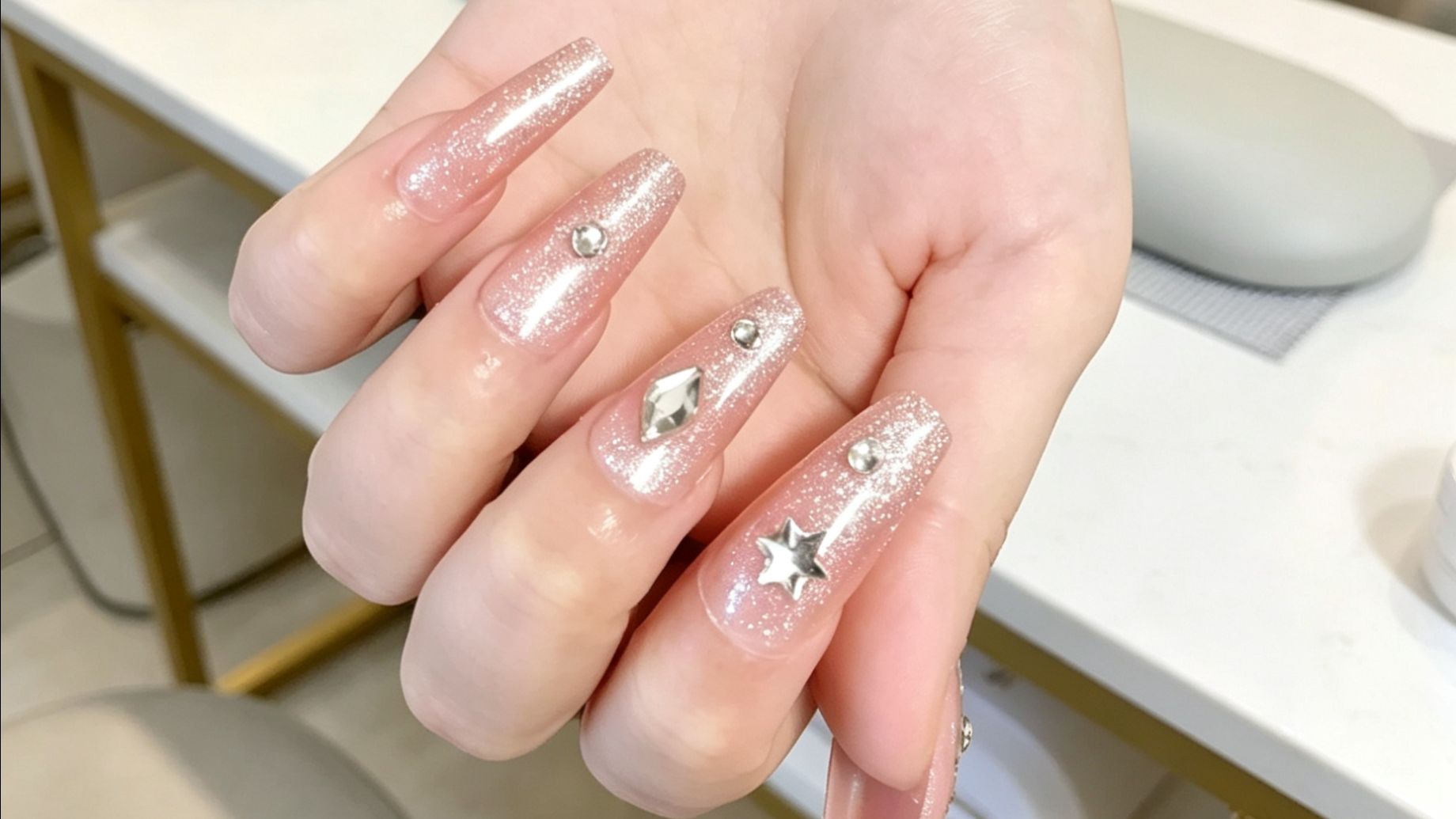 Делаем маникюр