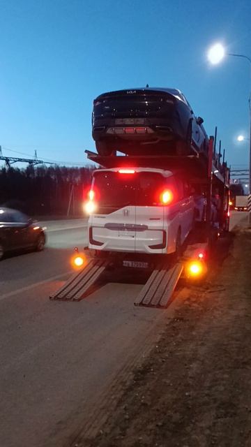 Honda Stepwgn / 1.5 литра - турбо, 150 л.с., 7 мест. Самый популярный минивэн в Японии 🇯🇵 и России