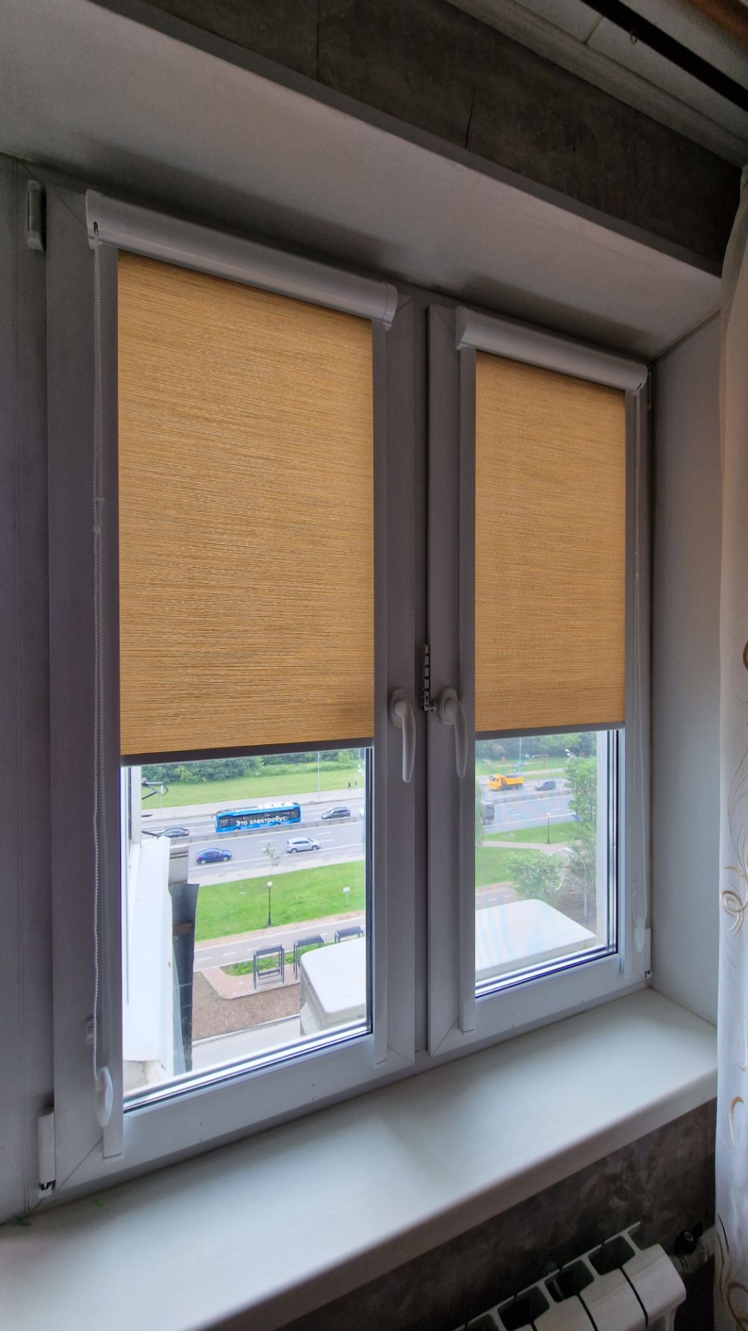 Ткань Корсо перл. Бежевый. Кассетные рулонные шторы