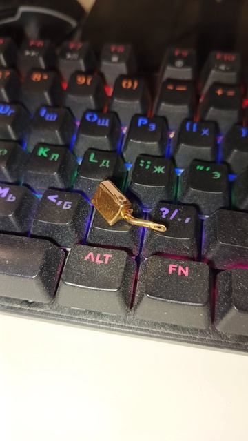 Первое золото