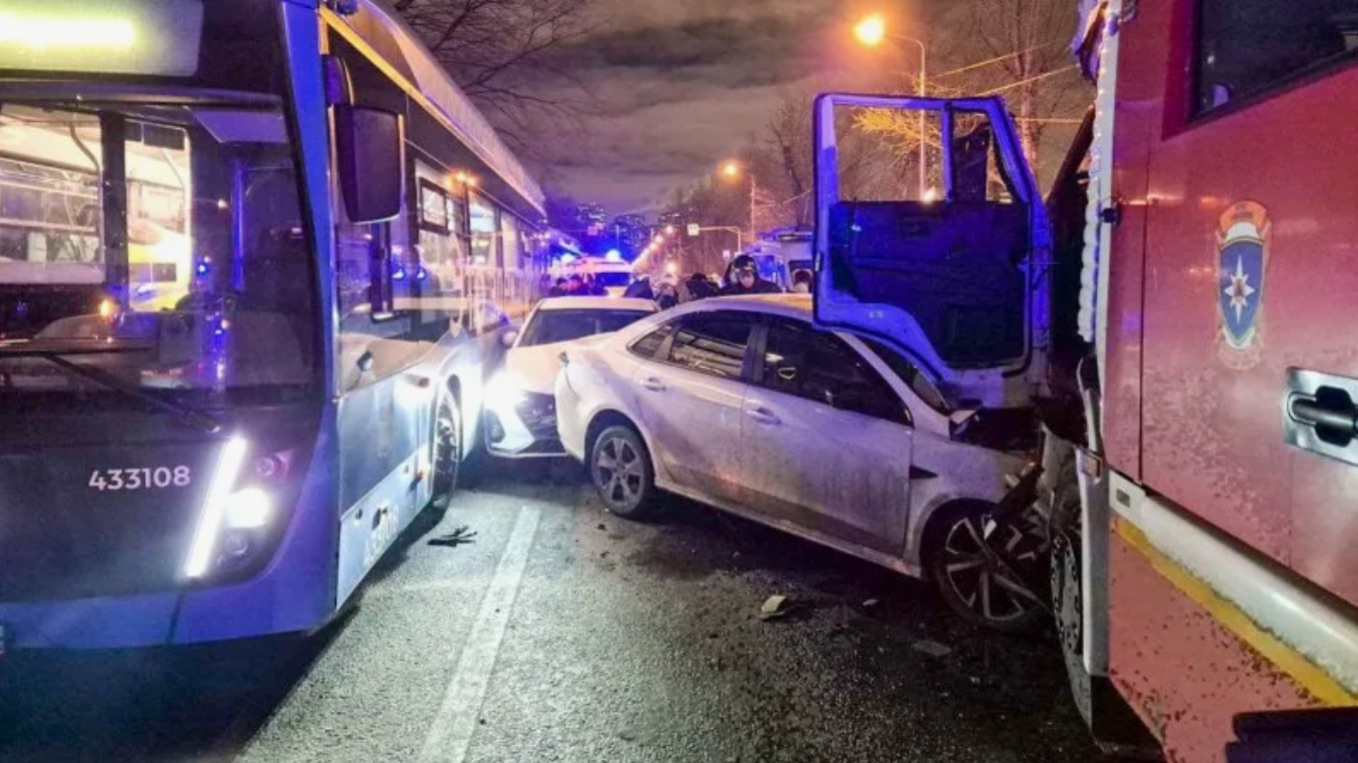 Аварии и ДТП НА ДОРОГАХ  не уступил и получил подборка на видео регистратор