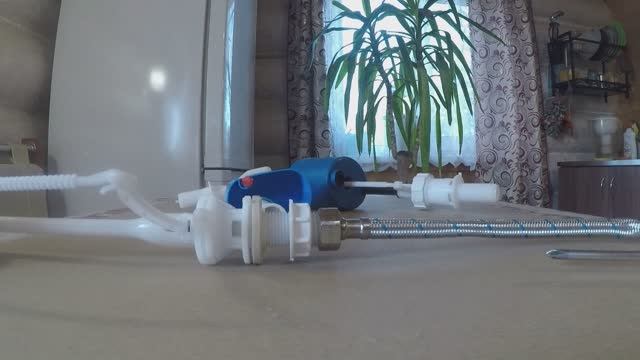 Не поступает вода в бачок унитаза.