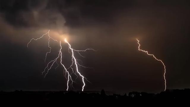 Дождь с грозой: ASMR‑звуки для концентрации и ясности ума