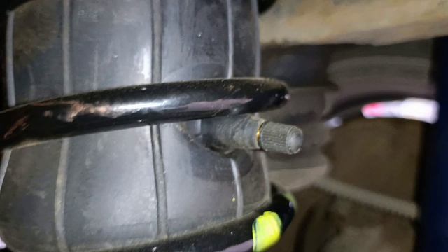 Новые амортизаторы и пружины оригинал. Ssang Yong Actyon 1 Sports.