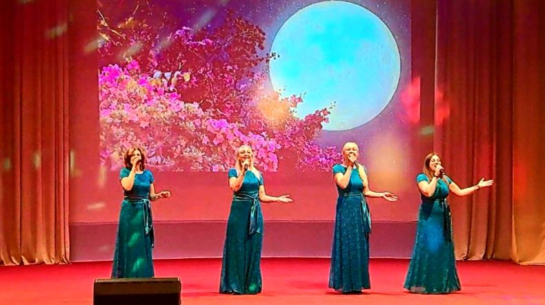 ЛУНА  ШОУ-ГРУППА ВЕРНИСАЖ 17.04.26г