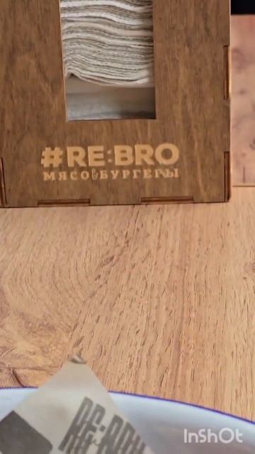 Виталик подмёрз. Дааа, это не Балхаш, 22+ в апреле.