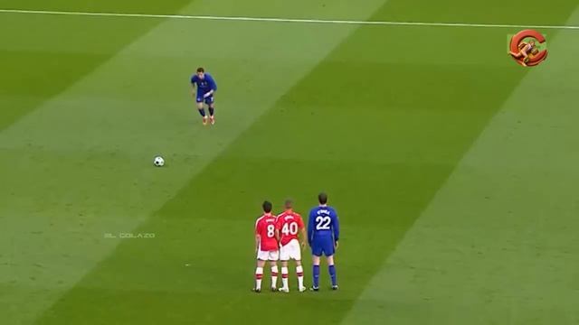 Лучшие голы со штрафных ударов в лиге чемпионов УЕФА с 1990 по 2025 года.