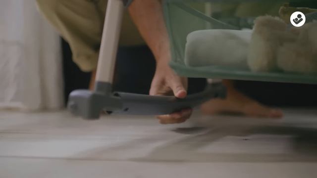 Колыбель Maxi-Cosi IORA AIR Beyond с колесами