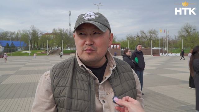 В Элисте на площади Победы прошла театральная постановка «Легенды Калмыкии»