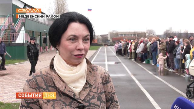 В Медвенке куряне высадили 100 «деревьев жизни»