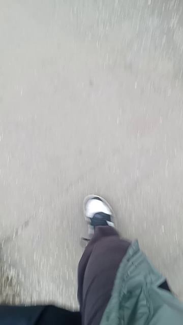 4 пацана отстали наконец