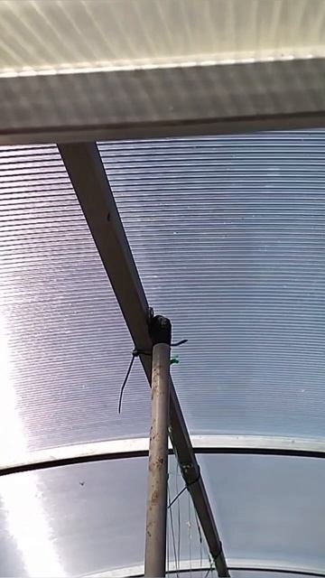 парник, ремонт автооткрывания форточки.mp4