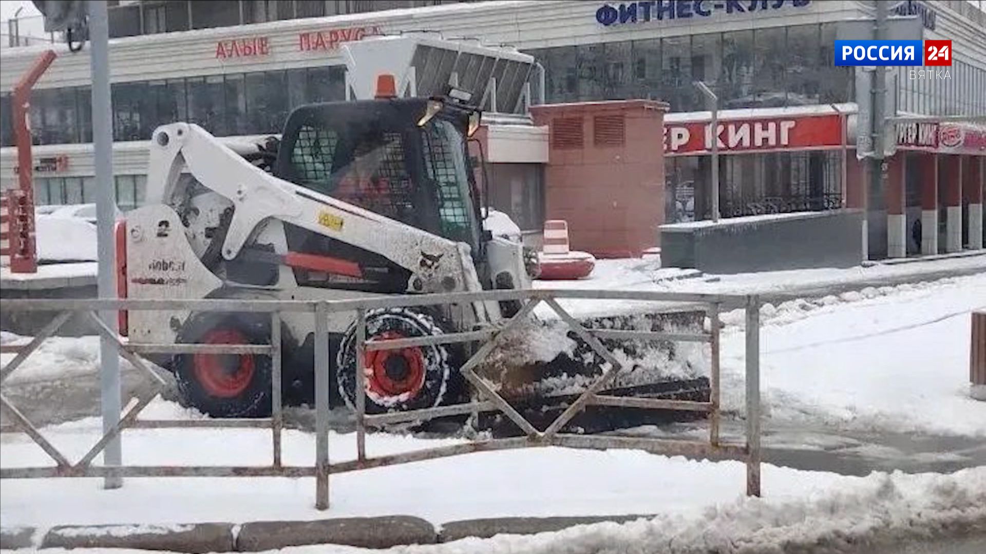 В Кировской области дорожные службы возобновили зимние работы