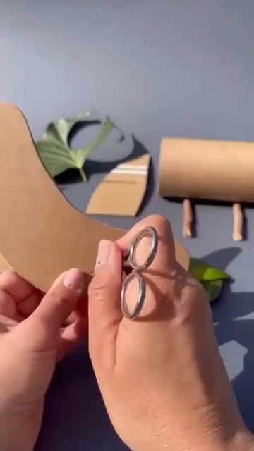 Самолёт из бумажных стаканчиков