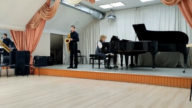 Сергиенко Максим. М. Магомаев Синяя вечность.mp4