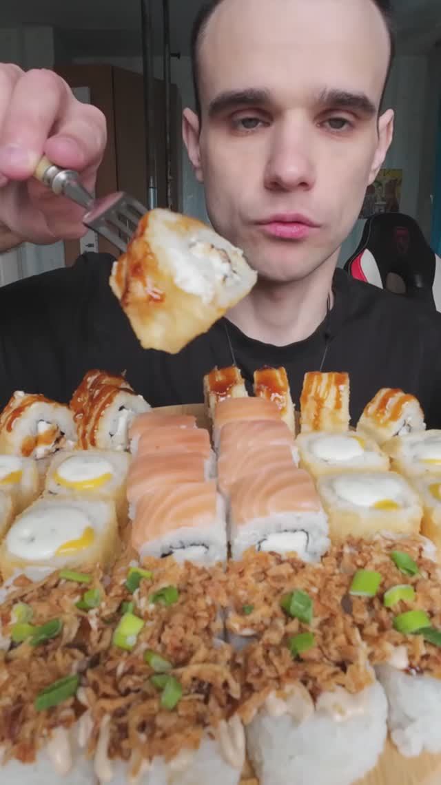 РОЛЛЫ И ФРУКТОВЫЕ РОЛЛЫ / ОБЖОР / ЕДА / МУКБАНГ