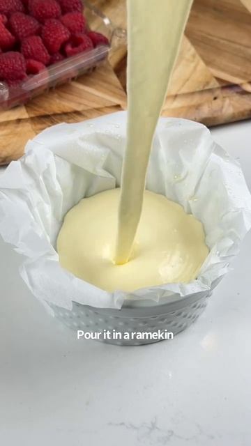 выслуларотеиновый чизкейк с ягодами